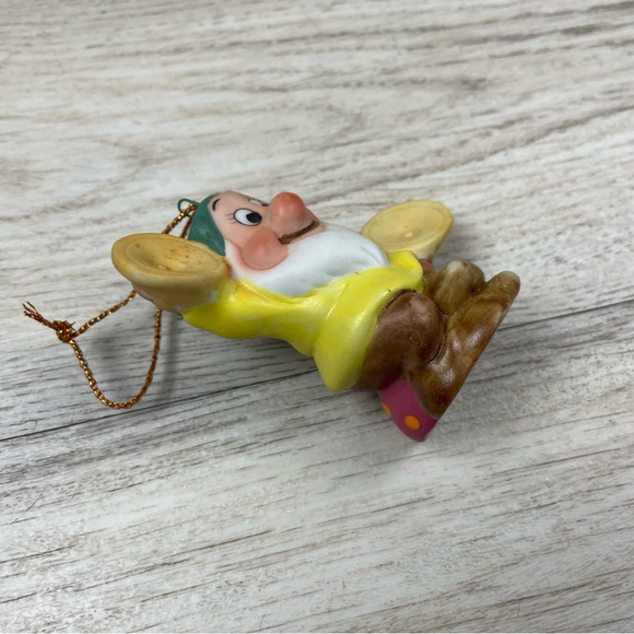1987 Walt Disney Seven Dwarfs Bashful Playing Cymbals Schmid Ornament - Picture 6 of 7